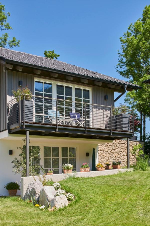 אשאו אים כימגאו Ferienwohnungen Am Lochbach מראה חיצוני תמונה